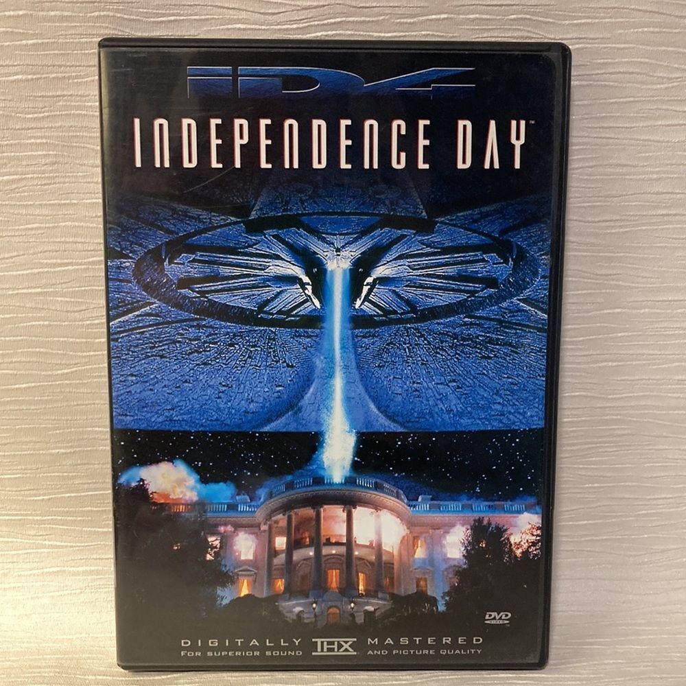 INDEPENDENCE DAY - DVD Movie with Will Smith